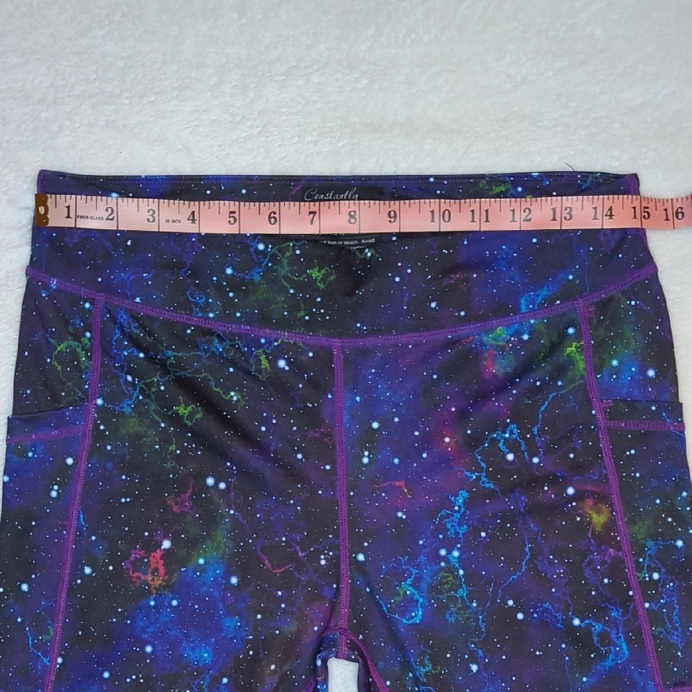 Constantly Varied Gear Women's Galaxy Print Capri Leggings - Picture 2 of 12